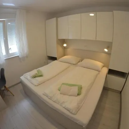 Vendégház Apt & Mario - 150m From Sea Supetarska Draga