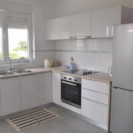 Vendégház Apt & Mario - 150m From Sea 2*