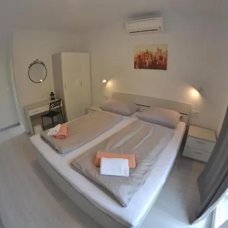 Apt & Mario - 150m From Sea Supetarska Draga