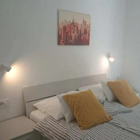 Apt & Mario - 150m From Sea 2*