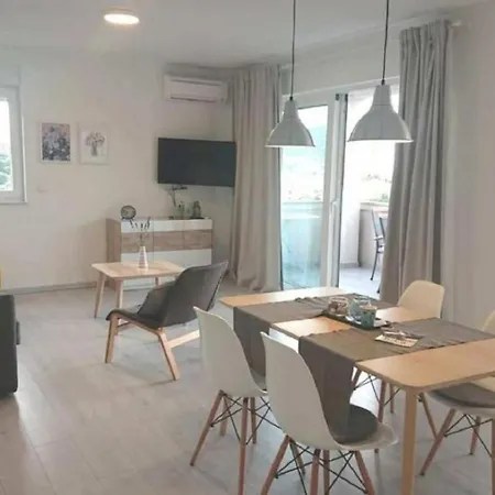 Vendégház Apt & Mario - 150m From Sea Supetarska Draga