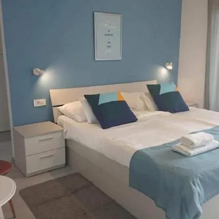 Apt & Mario - 150m From Sea 2* Supetarska Draga