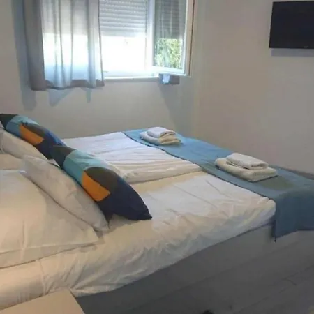 Vendégház Apt & Mario - 150m From Sea